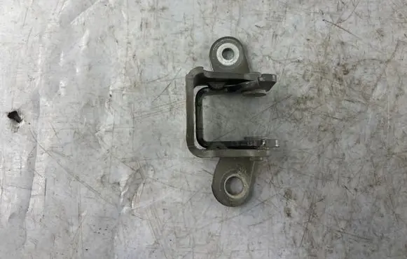 Jeep Compass Front door upper hinge