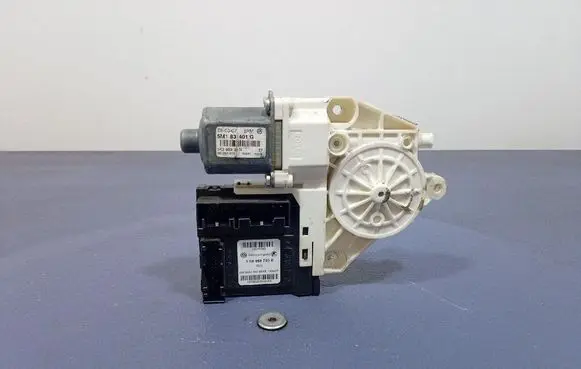 Volkswagen Golf Plus Front door window regulator with motor 1K0959793K