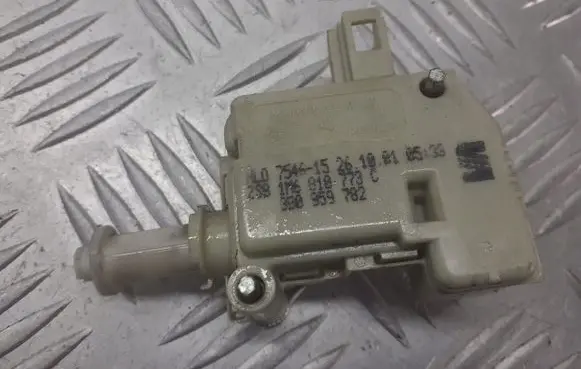 Seat Leon (1M) Fuel tank cap lock 3B0959782