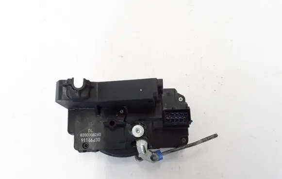 Opel Vivaro Front door lock 8200008260