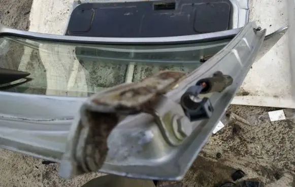 Seat Toledo I (1L) Tailgate/trunk/boot hinge