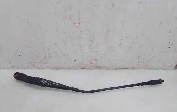 Mercedes-Benz B W245 Front wiper blade arm