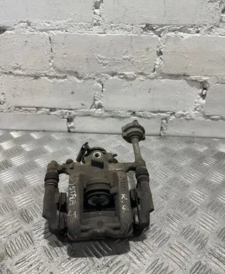 Opel Astra J Rear brake caliper