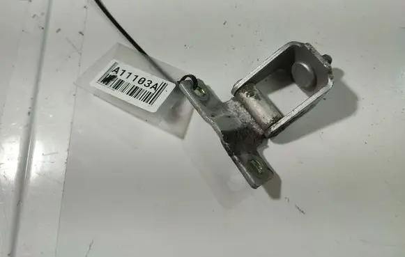 Mitsubishi Colt Rear door lower hinge 
