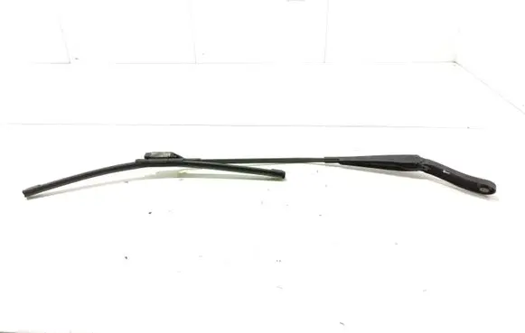 Volvo XC70 Front wiper blade arm 31276005