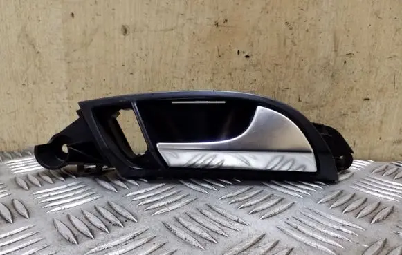 Rear door interior handle