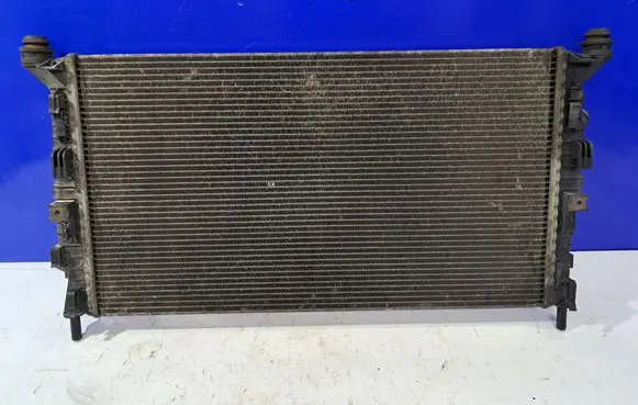 Volvo V50 Coolant radiator 30741094