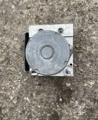 Toyota Avensis T270 ABS Pump 4454005110