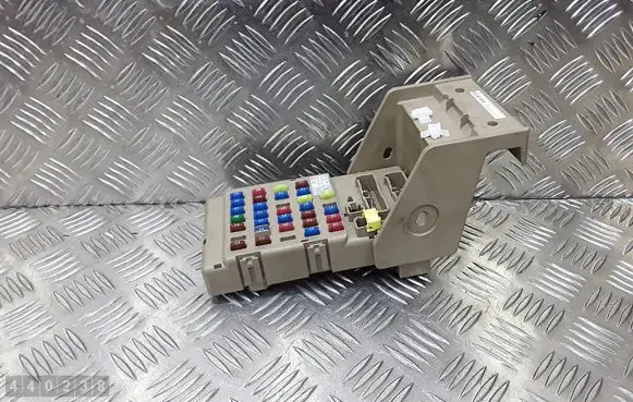 Subaru Forester SH Fuse module 82201FG000