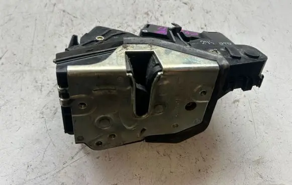 BMW 3 E46 Front door lock 7011244