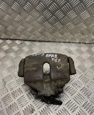 Volkswagen PASSAT B6 Front brake caliper