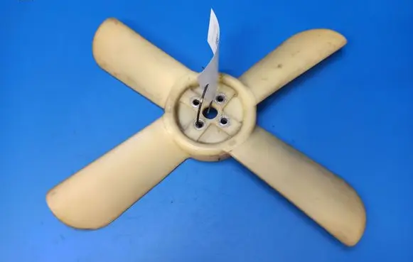Mercedes-Benz COMPAKT W115 Fan impeller 1082050906