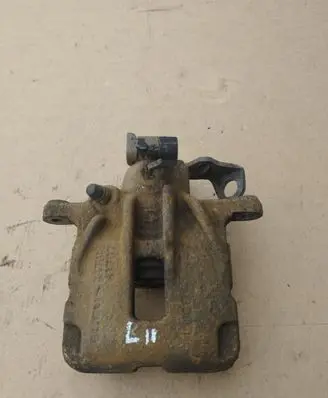 Renault Trafic III (X82) Rear brake caliper 837013 323277501