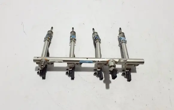 Volvo S60 Fuel main line pipe 31478396