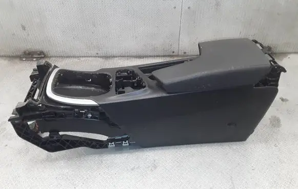 Opel Insignia A Armrest 