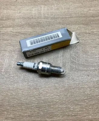 Renault Twingo II Spark plug 7700500012