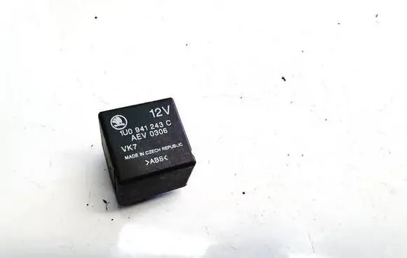 Skoda Octavia Mk1 (1U) Other relay 1u0941243c aev0306