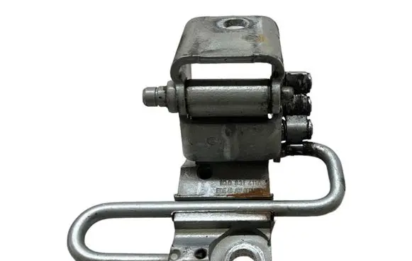 Volkswagen Eos Front door lower hinge 1Q0831411A