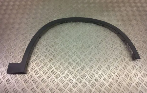 BMW X1 F48 F49 Front arch trim 7332338