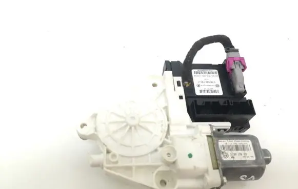 Volkswagen Golf V Front door window regulator motor 1K0959701M 1K0959793J