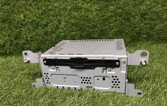 Ford Fusion II Radio/CD/DVD/GPS head unit DS7T19C107BK
