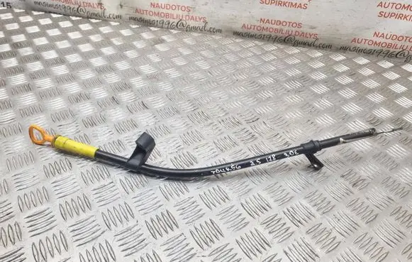 Volkswagen Touareg I Oil level dip stick 070115611L