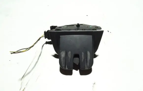 Audi A4 S4 B7 8E 8H Tailgate/trunk/boot lock/catch/latch 8E9827520A