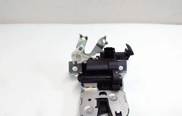 Audi A4 S4 B9 Tailgate/trunk/boot lock/catch/latch 8W0827503