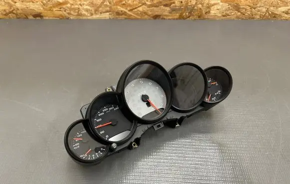 Porsche 911 996 Speedometer (instrument cluster) 5540052309