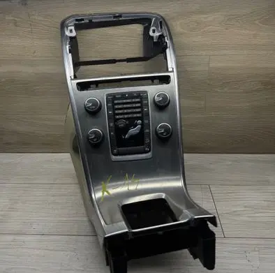 Volvo XC60 Center console 1877389