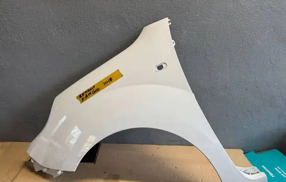 Renault Kangoo II Fender