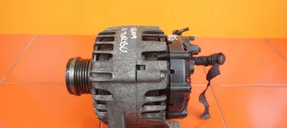 Opel Insignia A Generator/alternator 13588296 B14NET