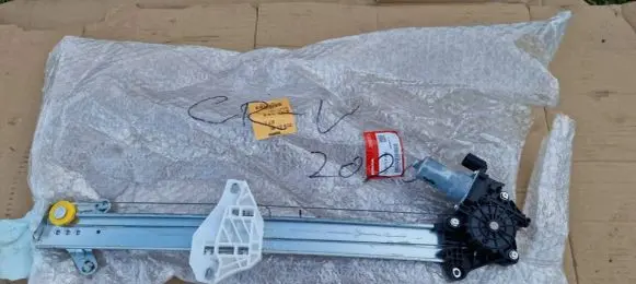 Honda CR-V Front window lifting mechanism without motor 72210-TLY-H01