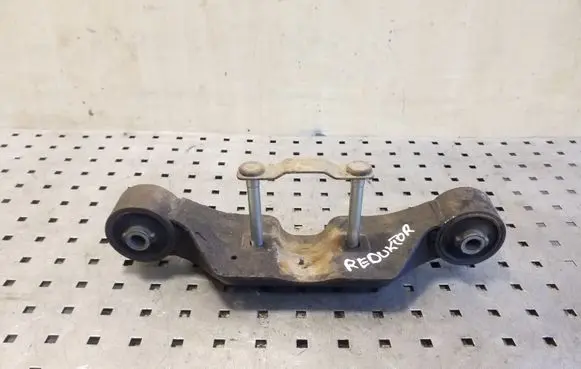 Subaru Outback Rear differential/diff mount bracket 