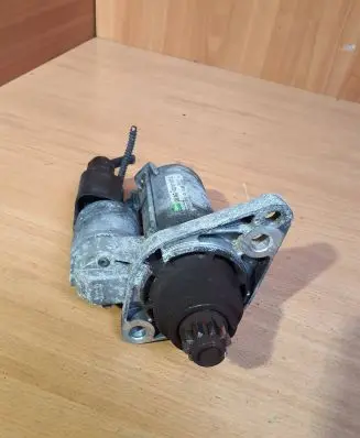 Volkswagen Golf VI Starter motor 02Z911023G 0603100435