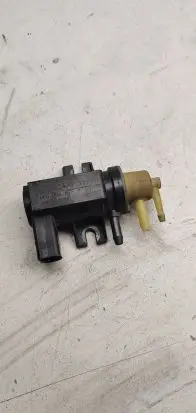 Volkswagen Polo IV 9N3 Vacuum valve 1k0906627A