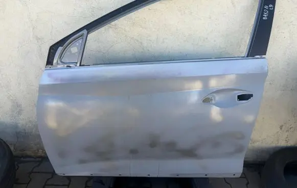 Hyundai Bayon Front door 