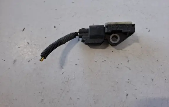 Volvo XC70 Airbag deployment crash/impact sensor 30724626