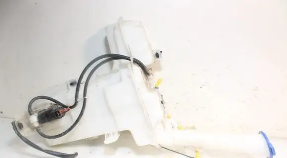 Windshield washer fluid reservoir/tank