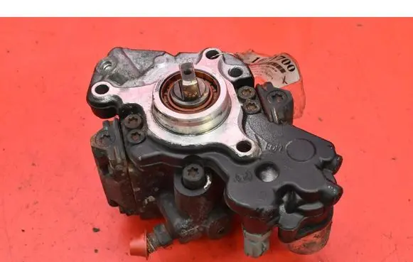 Ford Kuga I Fuel injection high pressure pump 9687959180