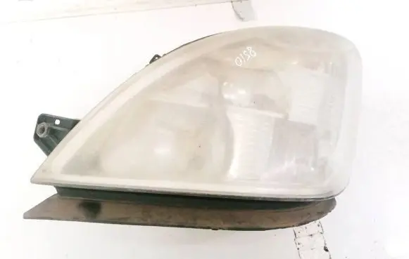 Iveco Daily 30.8 - 9 Headlight/headlamp C750