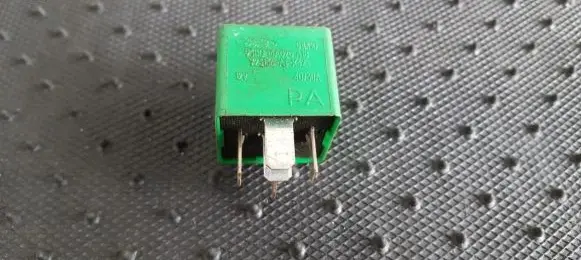 Ford Mondeo MK II Other relay 93BG13A025A1B V23136-A1-X32