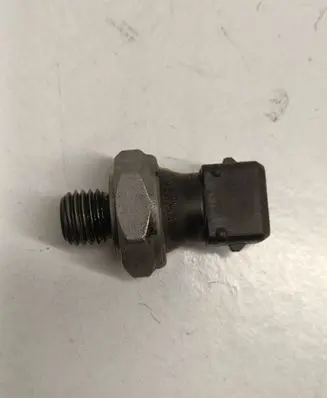 BMW 3 E90 E91 Oil pressure sensor 7568480