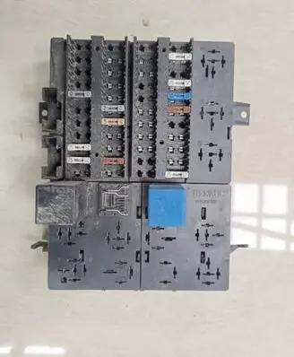 Renault Master II Fuse box set 7703297587