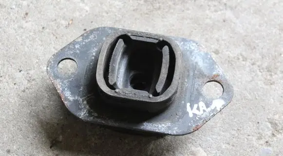 Opel Vivaro Engine mount vacuum valve 
