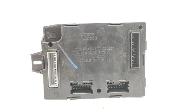 Renault Trafic III (X82) Engine control unit/module 2675974 2320666 2320679