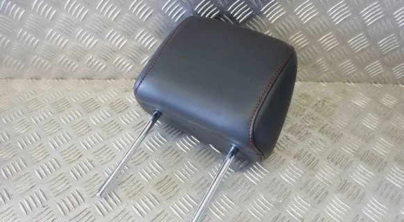 Nissan Juke I F15 Front seat headrest 