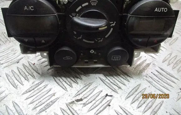 Nissan Primera Interior fan control switch 