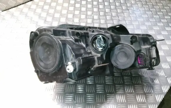Volkswagen Golf VI Headlight/headlamp 25425701