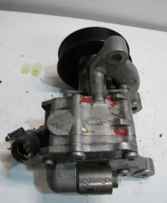 BMW X6 E71 Power steering pump 6796457